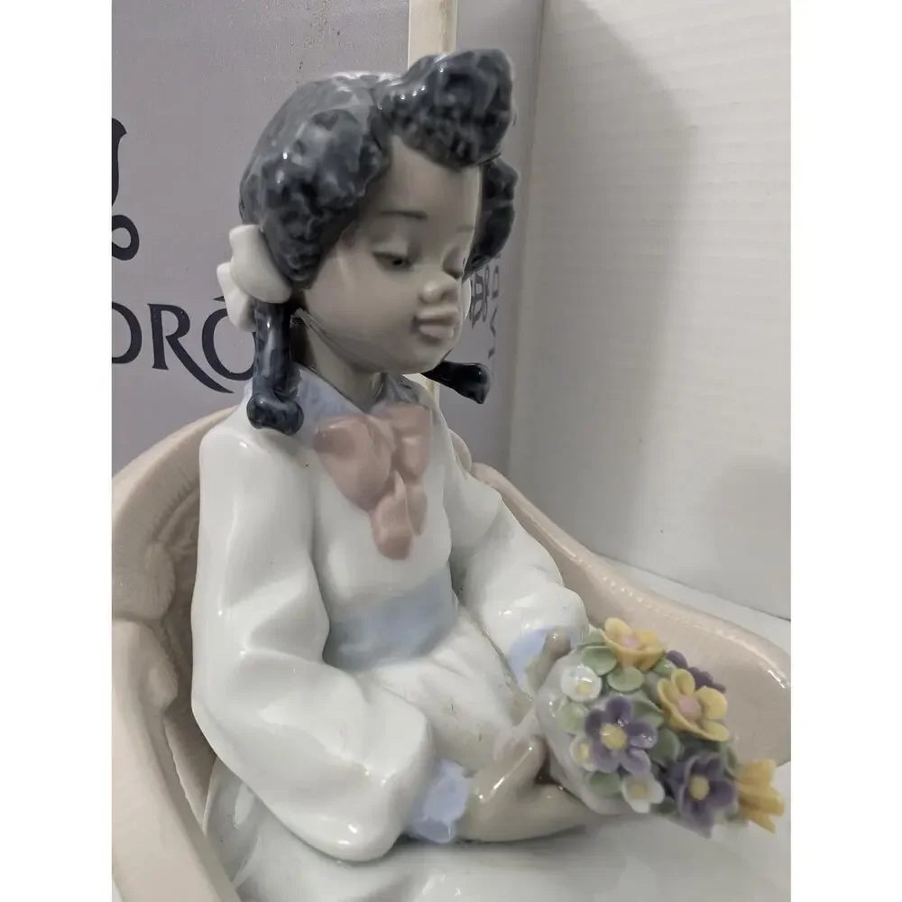 Vintage Lladro Sitting Pretty Modosita De Color Figurine #5699 Spain Boxed